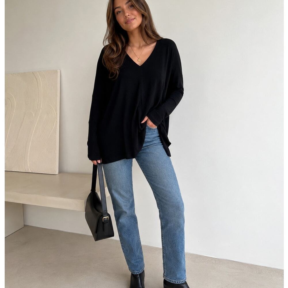 The Group Babaton Black Long Sleeve V Neck Tunic Sweater Womens S Aritzia Casual